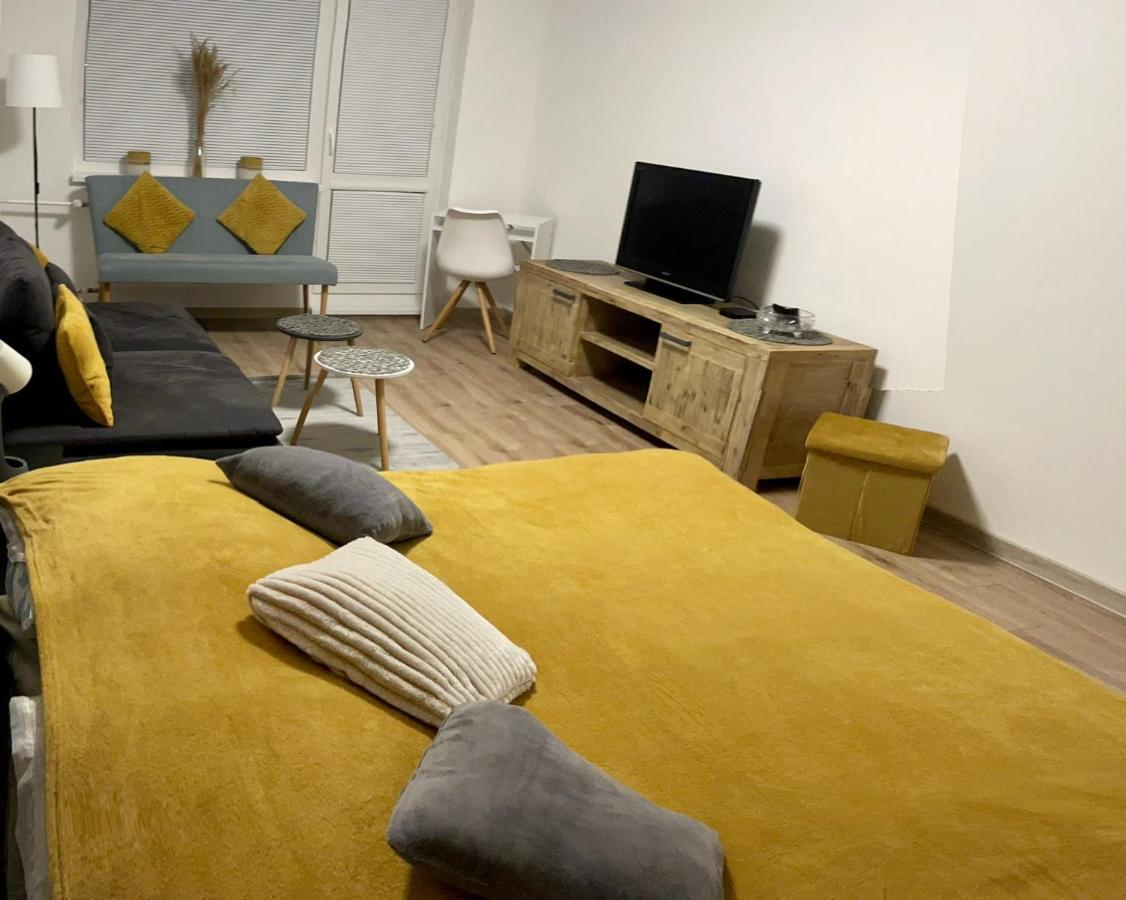 City Ela Center Kassa Kültér fotó
